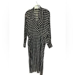 Vintage Black and White A-Line Wrap Dress with Cuffed Sleeves